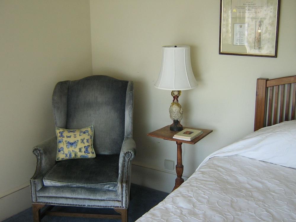 Bay View Waterfront B&B