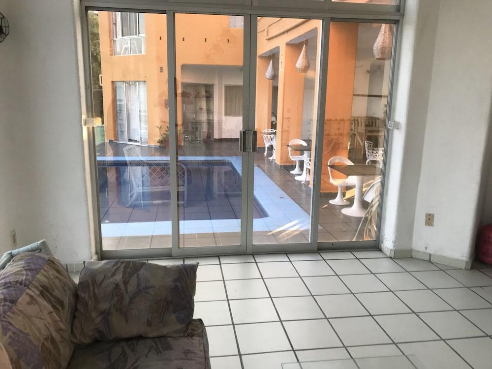 Casa Mexicana La Reyna