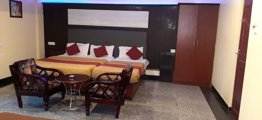 Hotel Aakash Residency