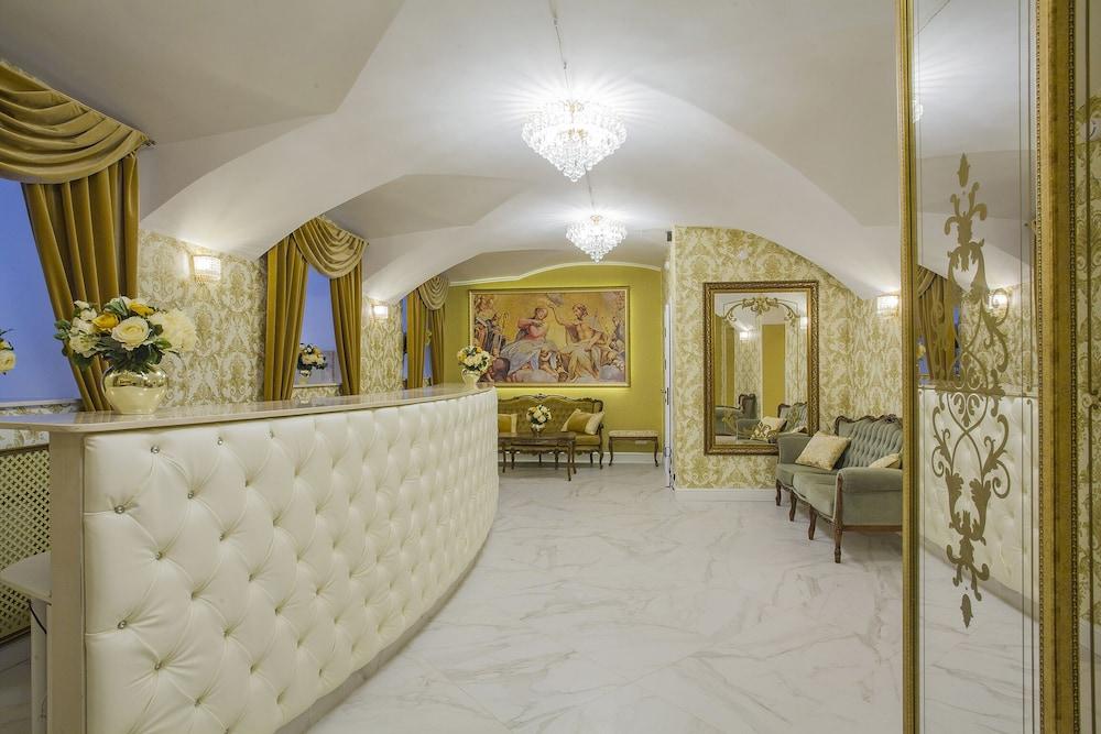Grand Catherine Palace Hotel