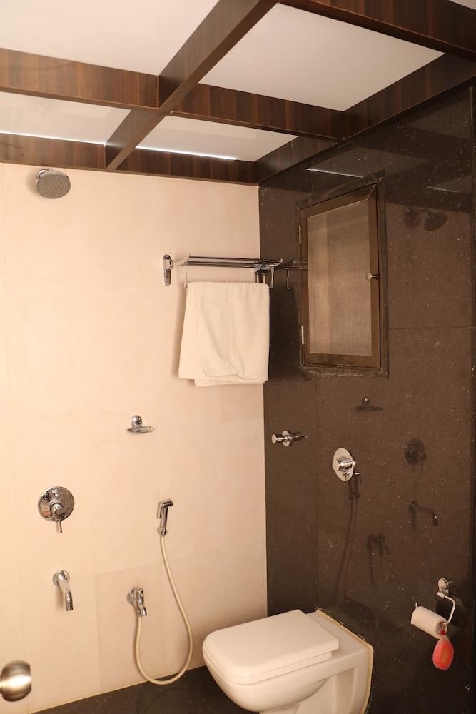 Hotel Grand Residency