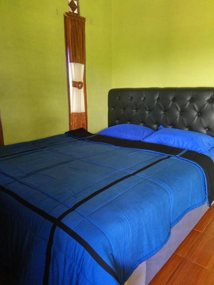 Omah Sundak Homestay