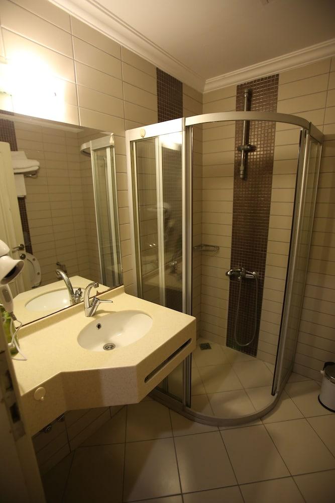 Melissa Moment Apart