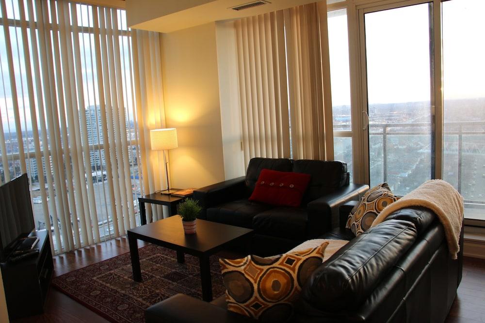 Galaxy Suites Square One unit 1904