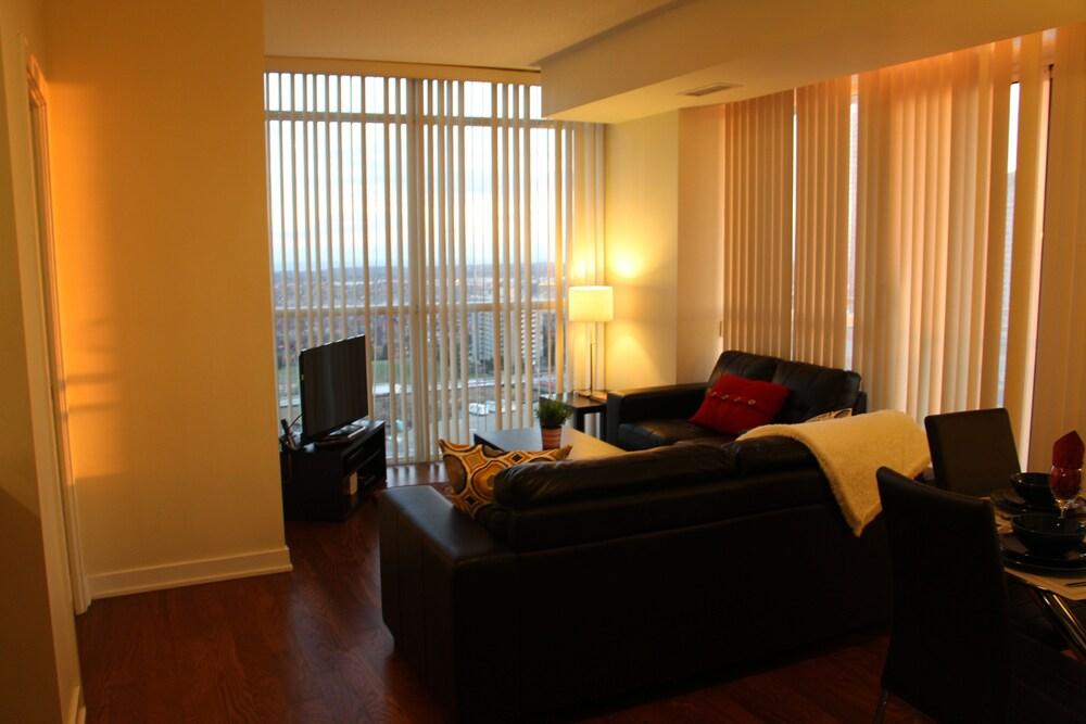 Galaxy Suites Square One unit 1904