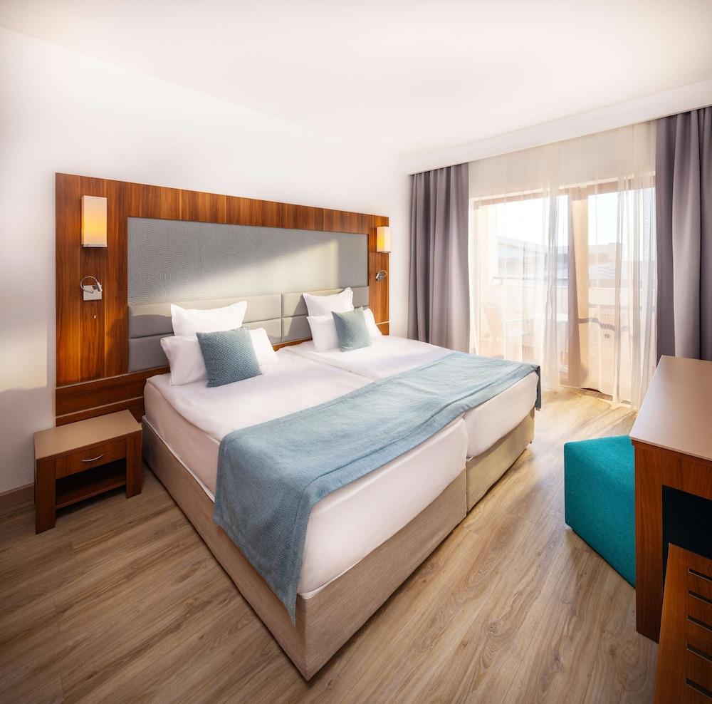 Alua Helios Bay - All Inclusive