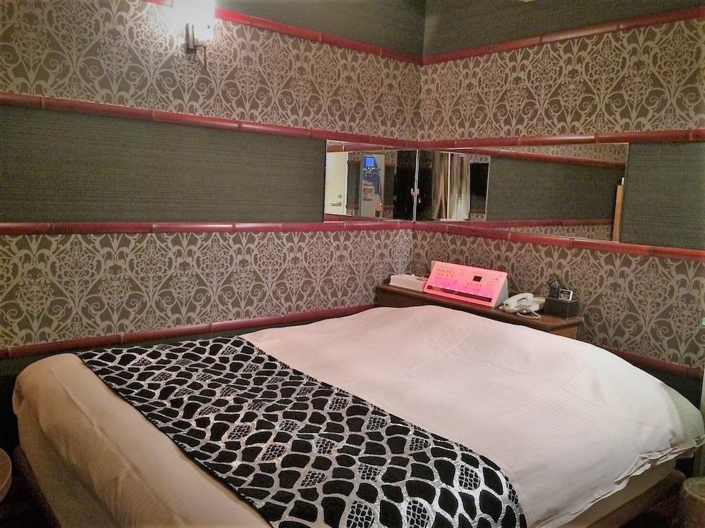 Hotel C-Heaven - Adults Only