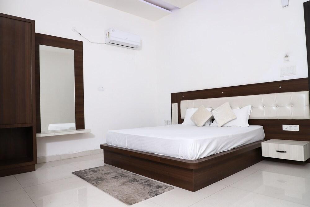 Diwan Hotel and Restaurant