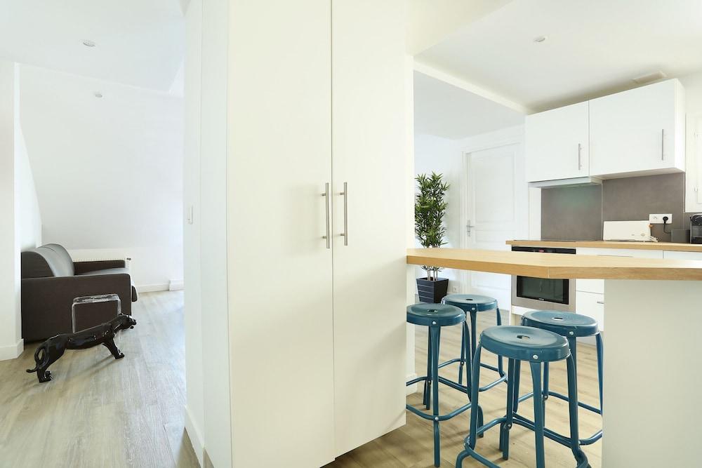 Apartment Ponthieu - Champs Elysées