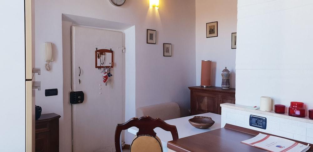 Porta Camollia Apartment