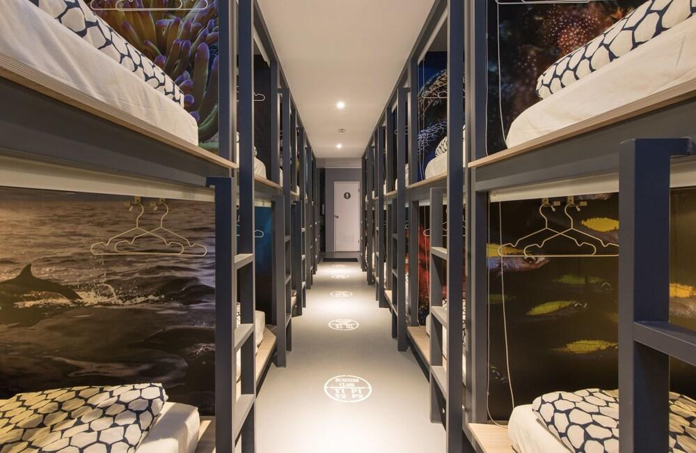 Zone17 diving station