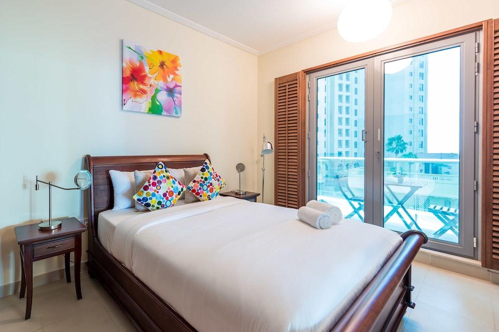 Deluxe Holiday Homes - Attessa Tower