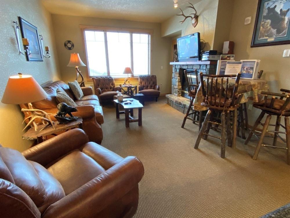 Morning Eagle #301 3 Bedroom Condo