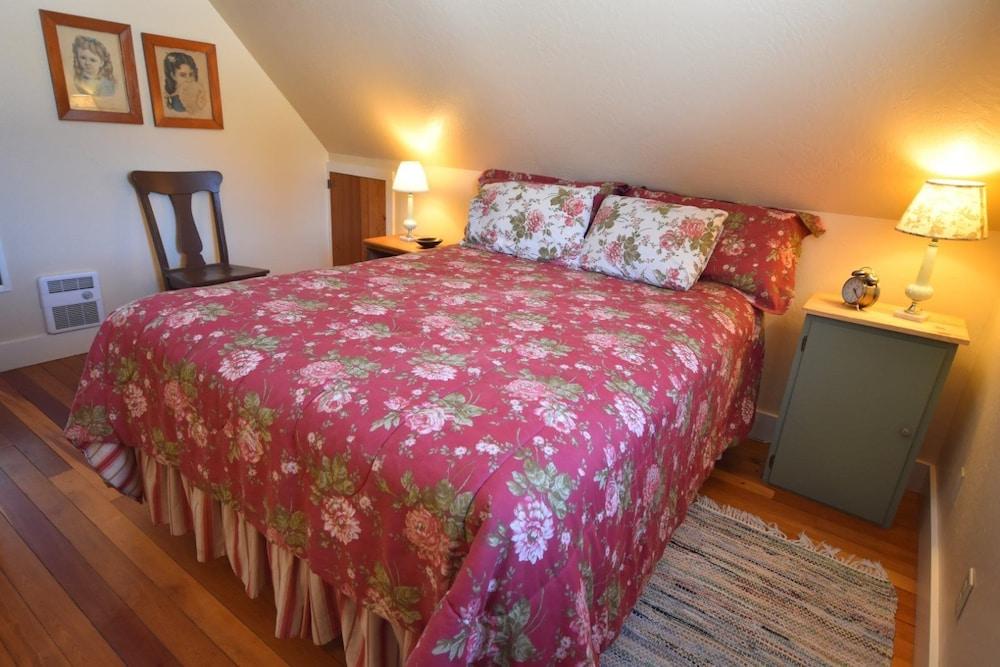 Glacier Park 3 Bedroom Cabin