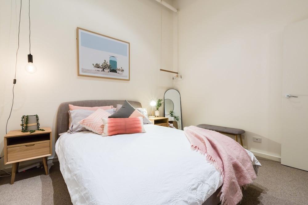 Isla, 2BDR Fitzroy Apartment