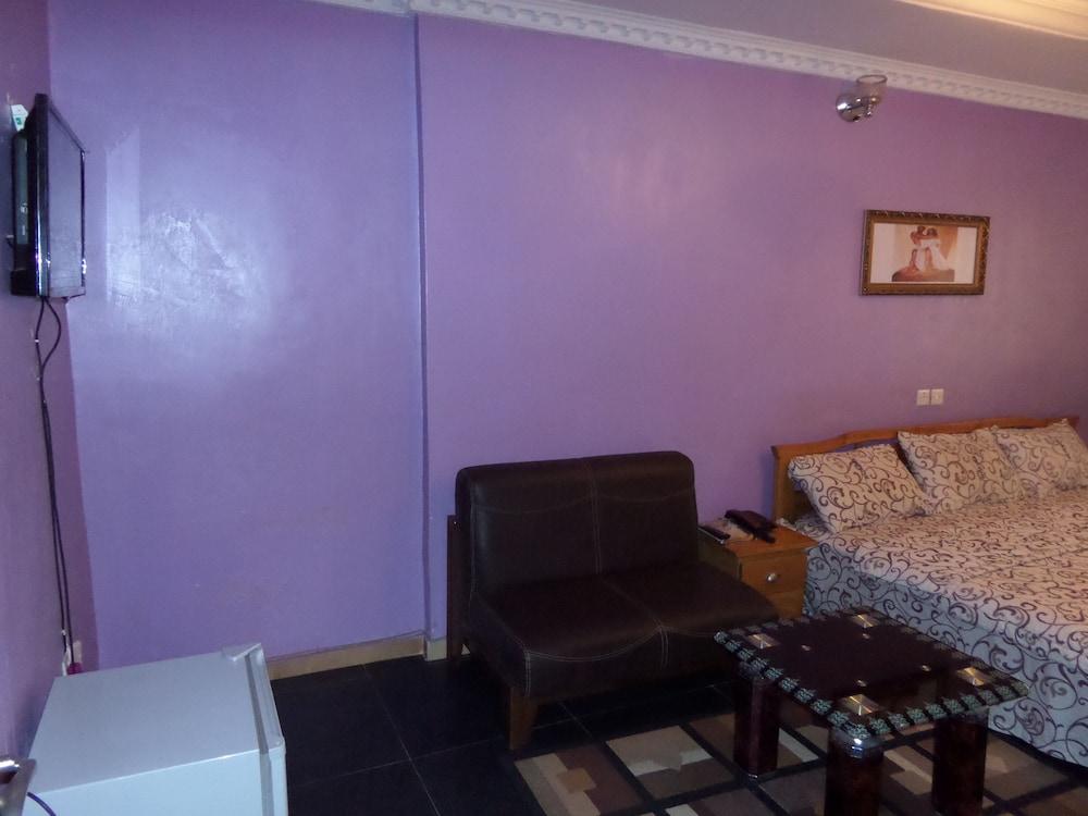 West Gate Gold Suites and Resorts