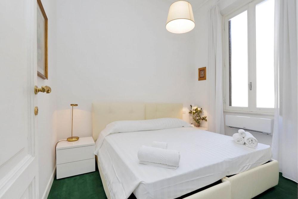 Prestigious Apartment Via Veneto