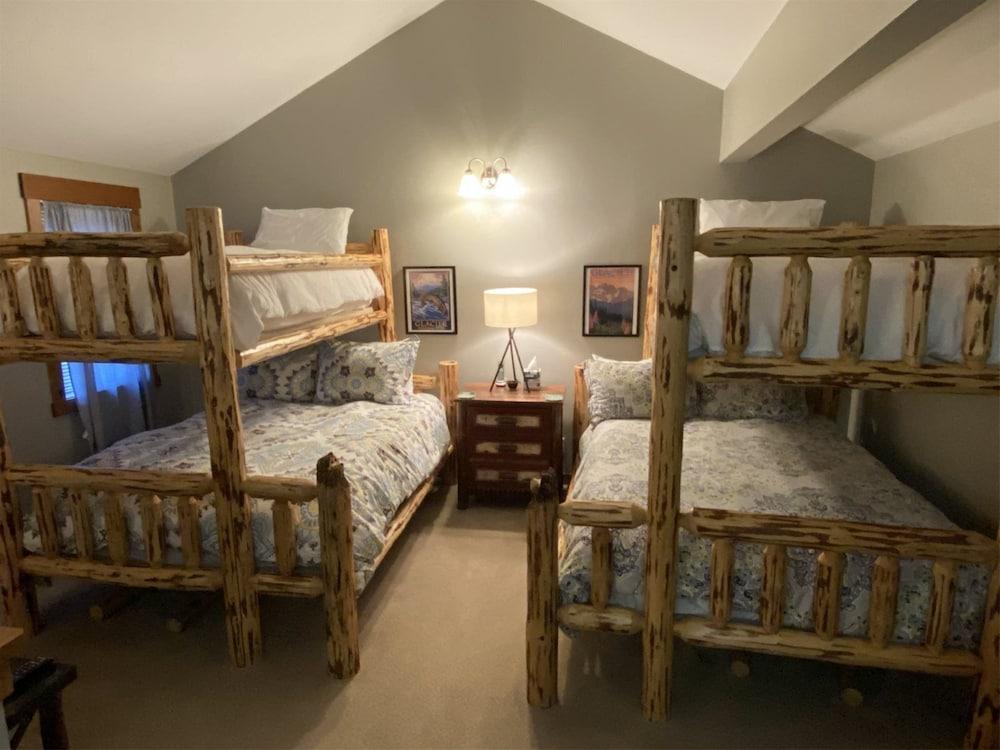 Mountain Harbor #203 2 Bedroom Condo