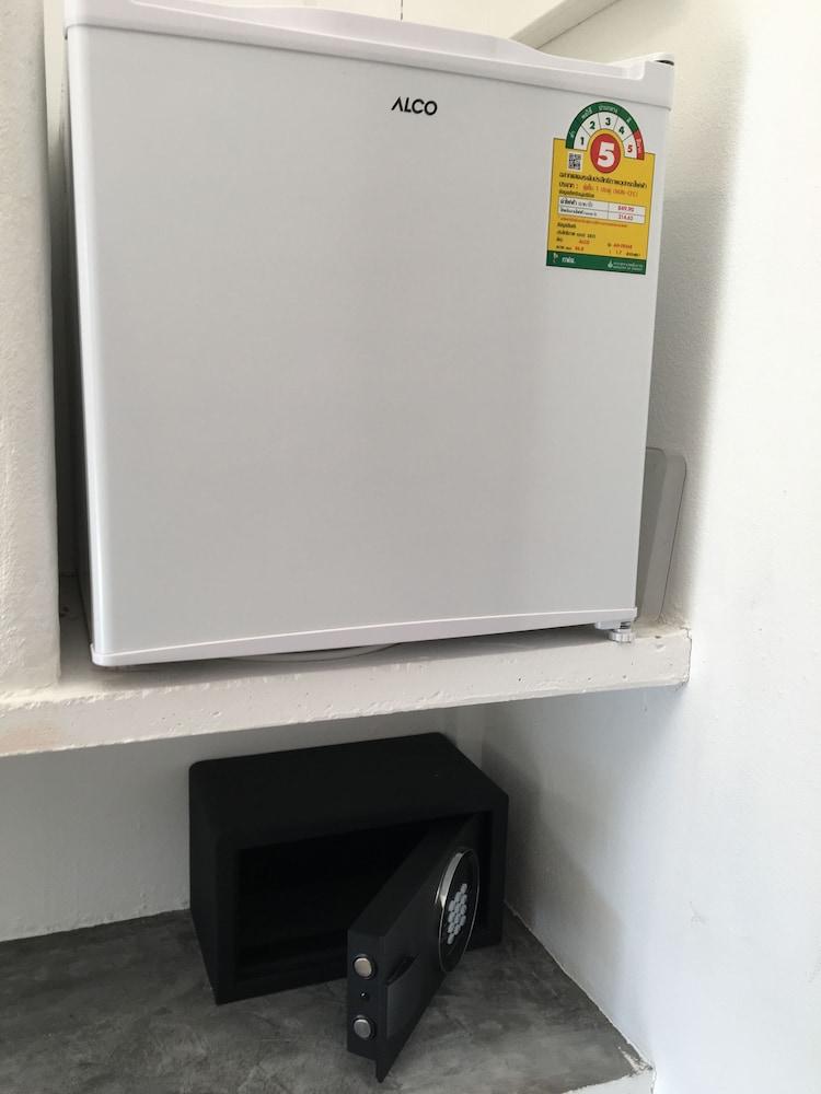 La Marina - Khlong Nin Beach