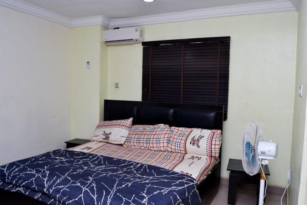 Unique Didis Royal Hotel & Suites