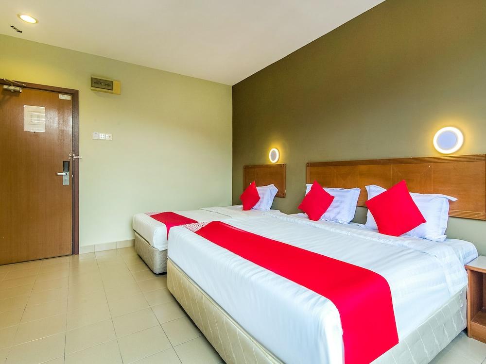 Super OYO 828 Comfort Hotel Shah Alam