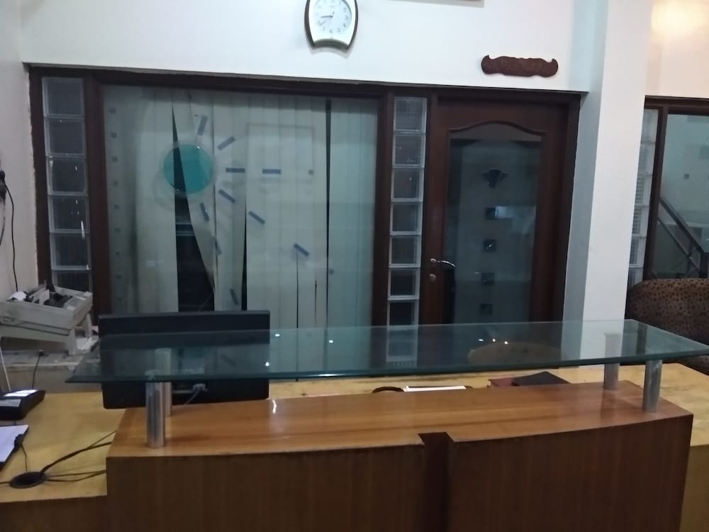 JK Rooms 122 Shaheen Lodging & Boarding