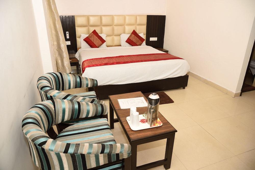 JK Rooms 129 Hotel RC Regency