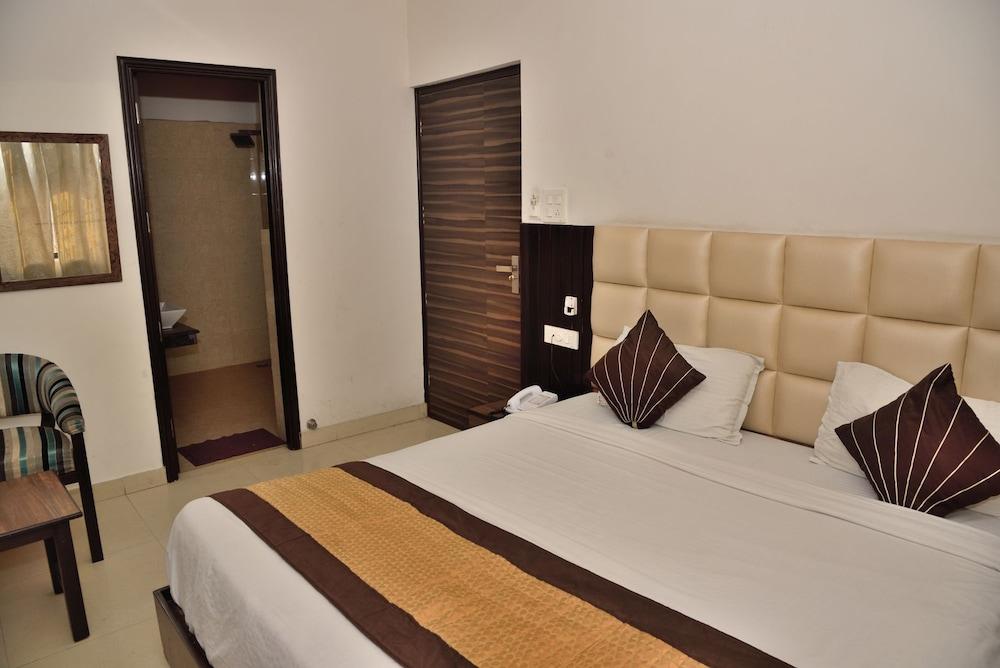 JK Rooms 129 Hotel RC Regency