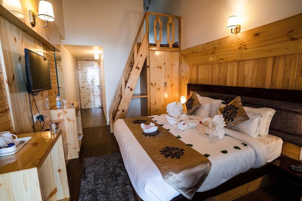 The Alpine Chalet Resort