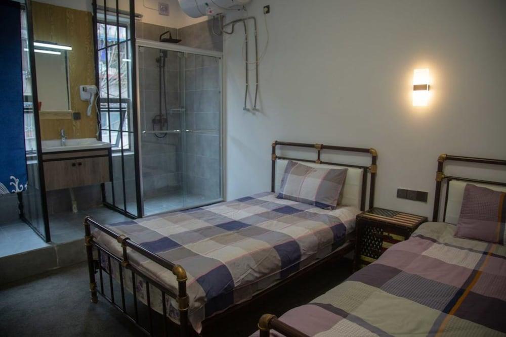 Chengdu Southern Hotel