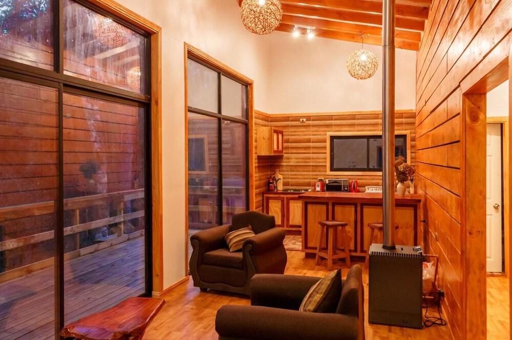 Refugio Buraleo Lodge