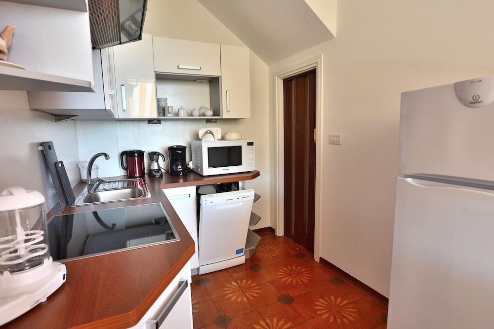 Apartment Quarole With Pool