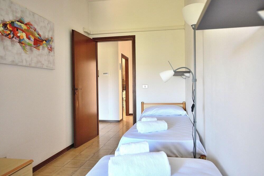 Apartment Rosa Cinderella With Pool