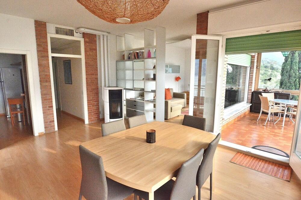 Apartment Windows On The Lake