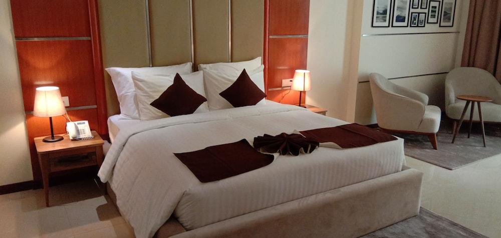 Summerset Continental Hotel By Usuma