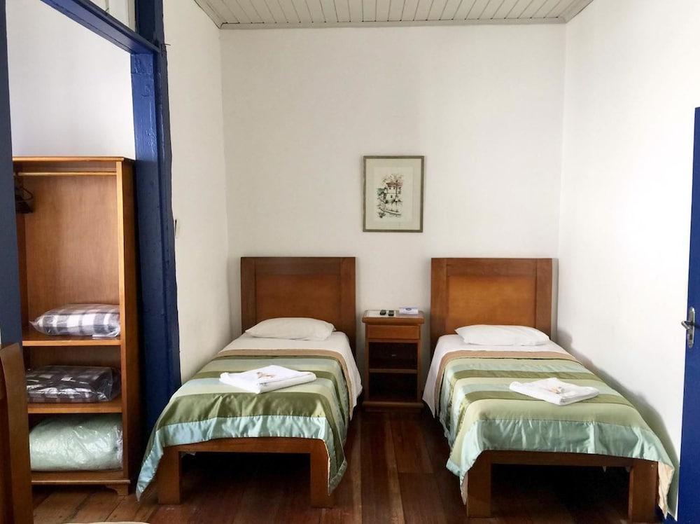 Solar Cláudio Manuel Pousada