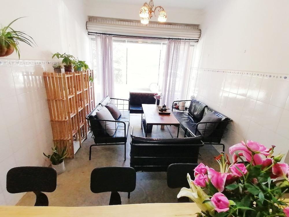 Kunming LiuxiaChunshu Hostel