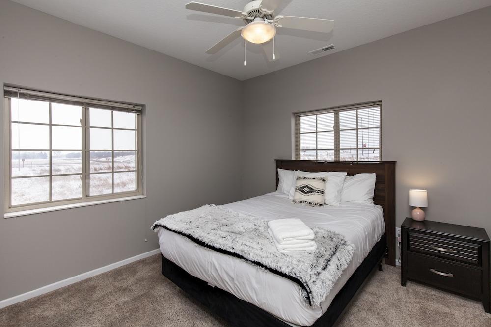 The Modern Flats of Ames