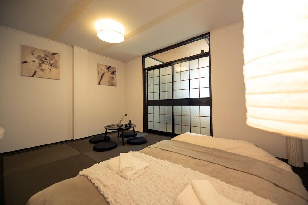 Wa Art Rooftop House Namba station