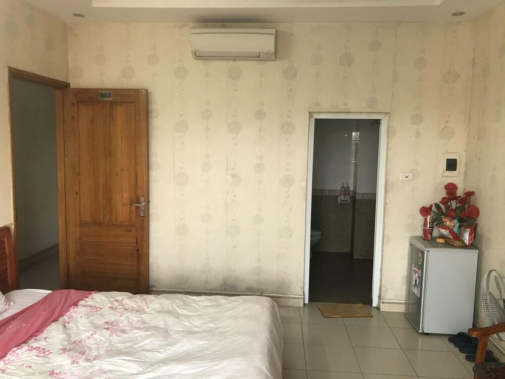 SPOT ON 693 Hoang Long Hotel