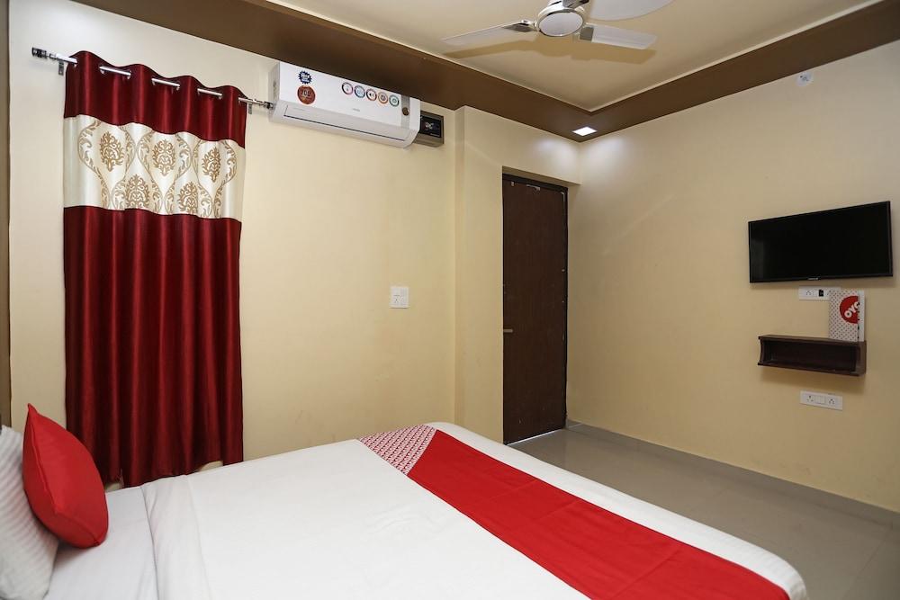 OYO 18346 Glorify Stay2