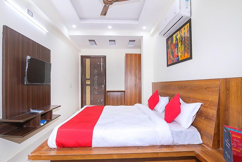 OYO 16953 The Grace Residency