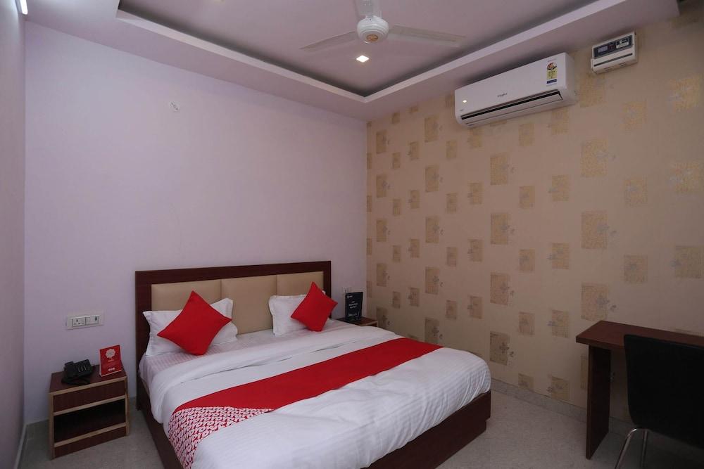 OYO 22079 Hotel Blueberry