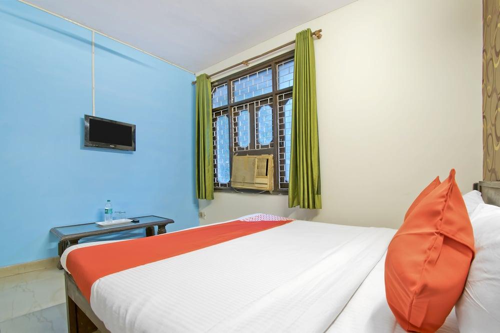 OYO 24376 Merriment Residency