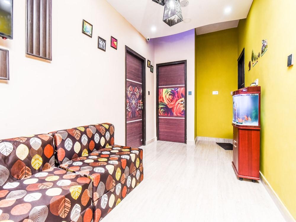 OYO 22691 Royale Park Inn