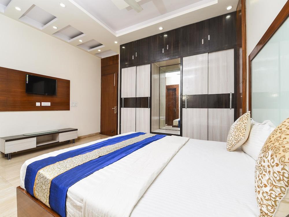 OYO 15408 Home Feeling Accomdation