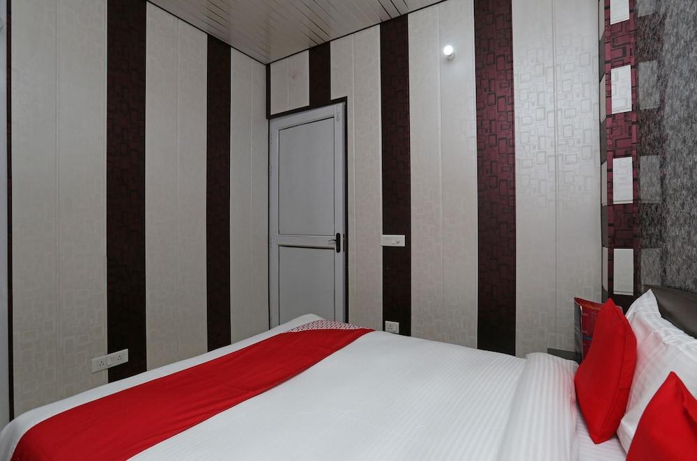 OYO 19751 Parkview Residency