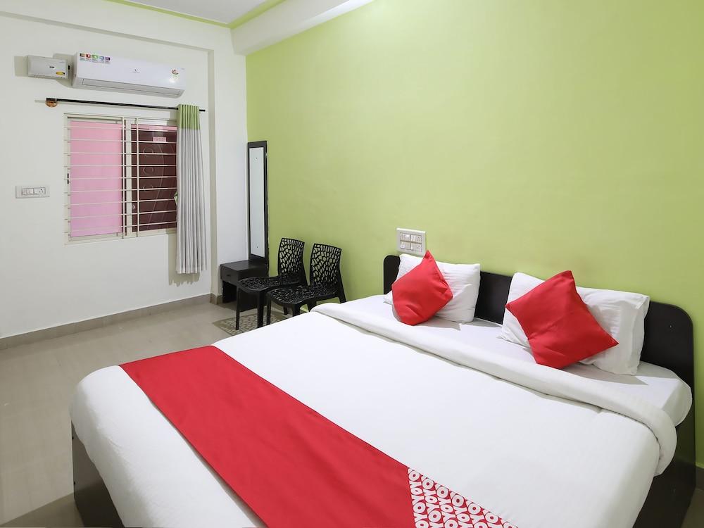 OYO 18929 Karanji Residency