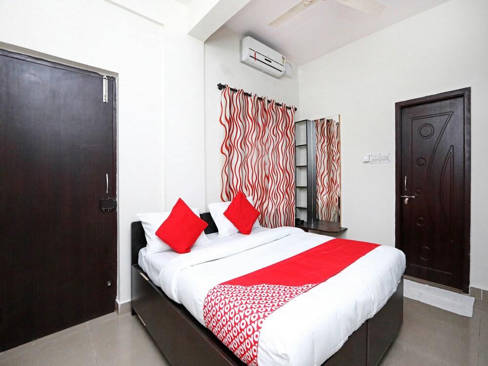 OYO 24948 Golden Sands