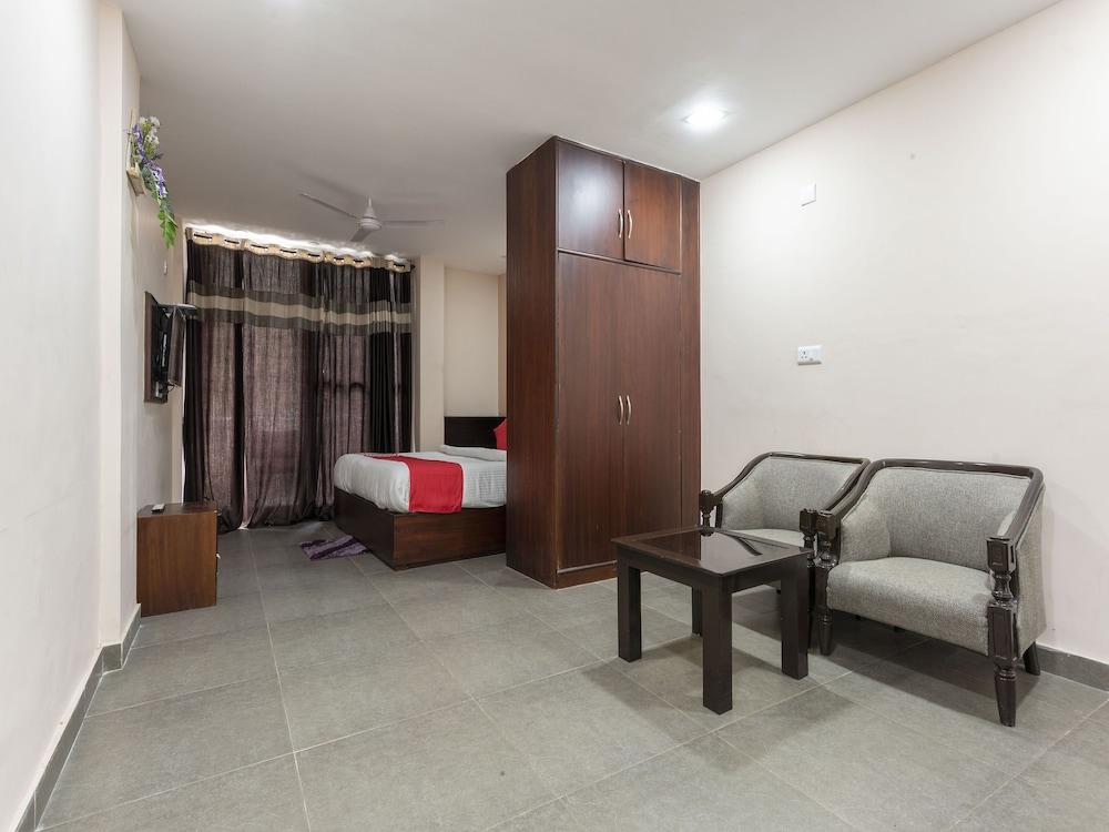 OYO 19141 Diamond Vaishali